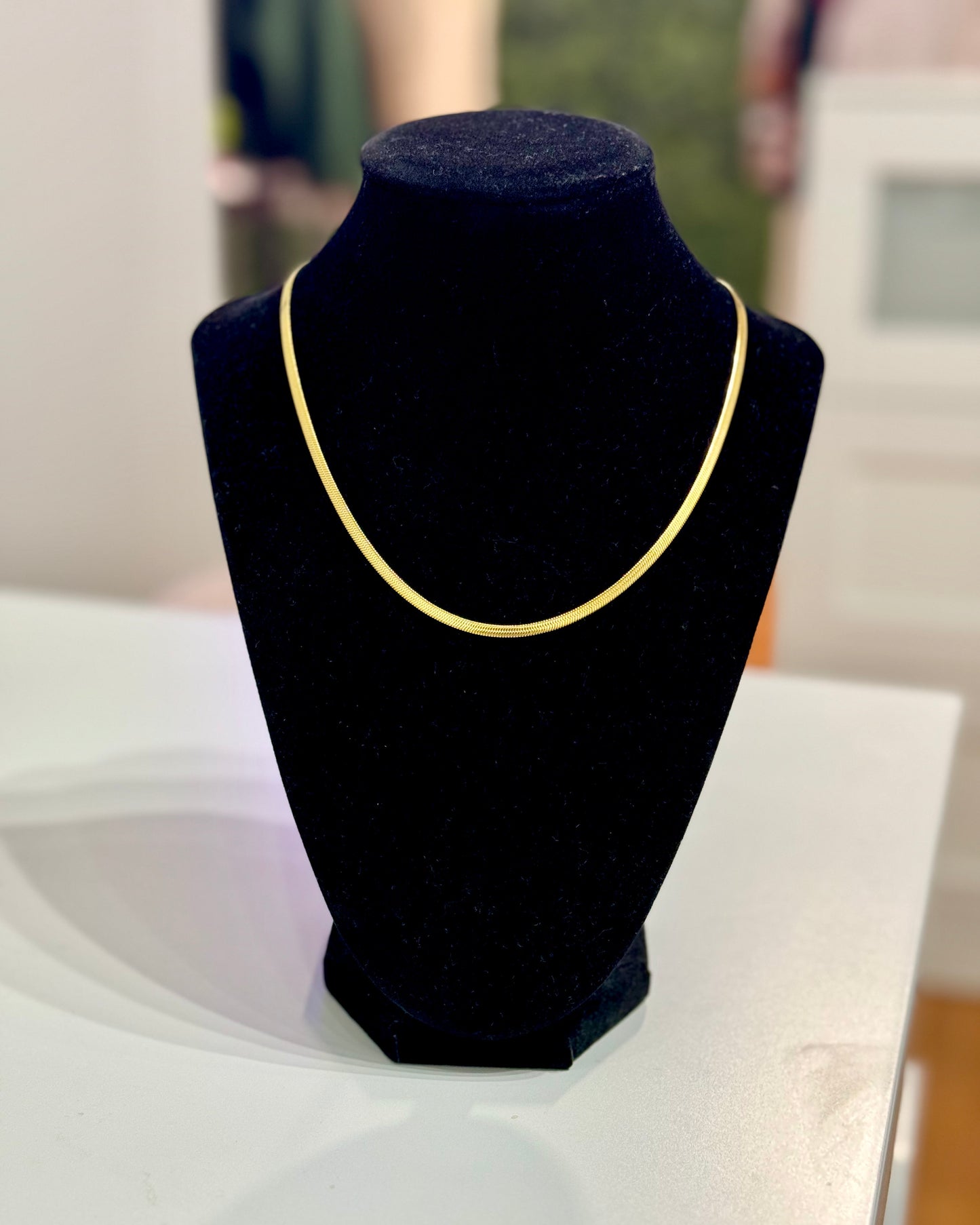 “Nivea” Dainty herringbone necklace