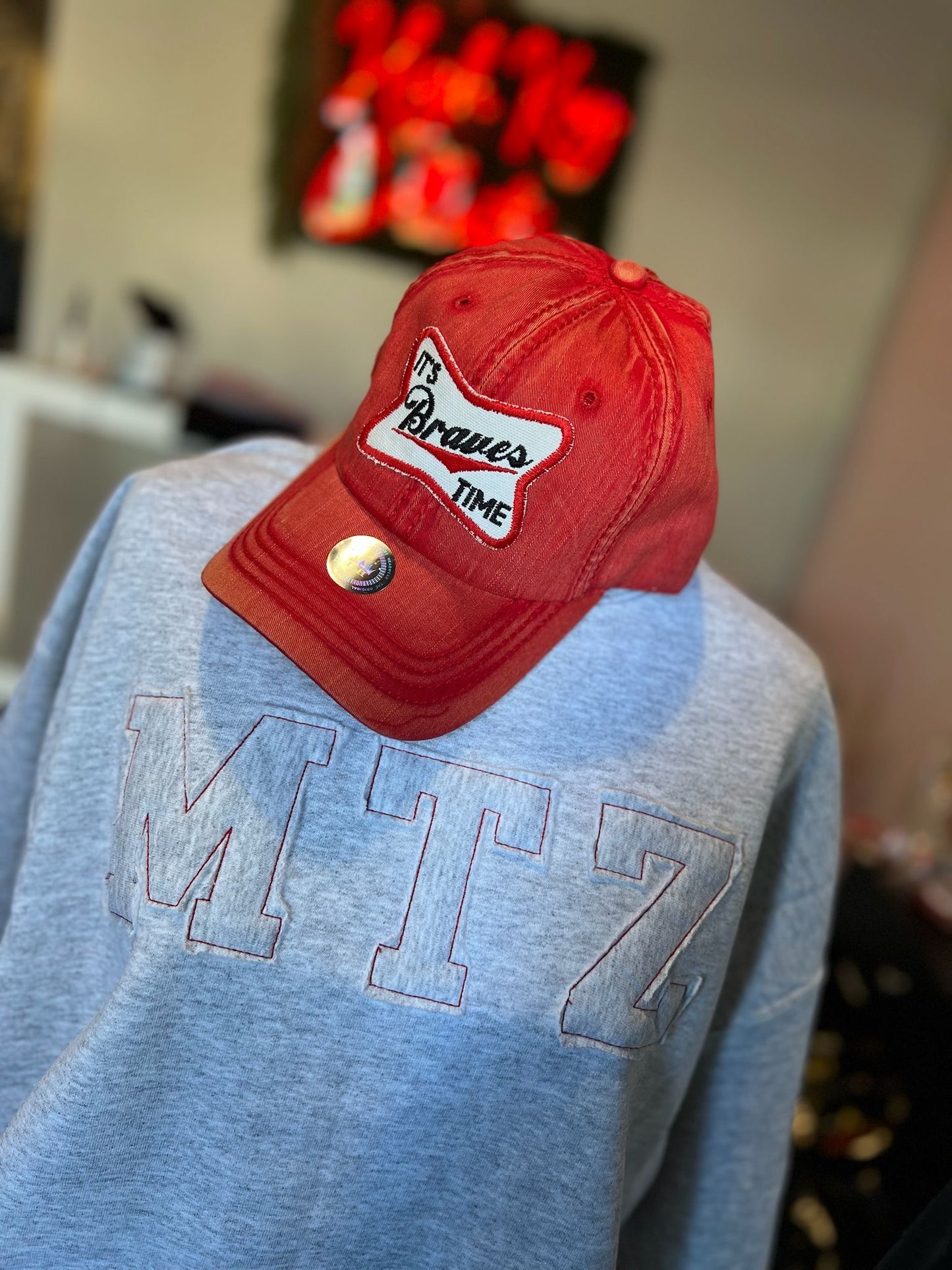 Yukon Appliqué Sweatshirt (preorder)