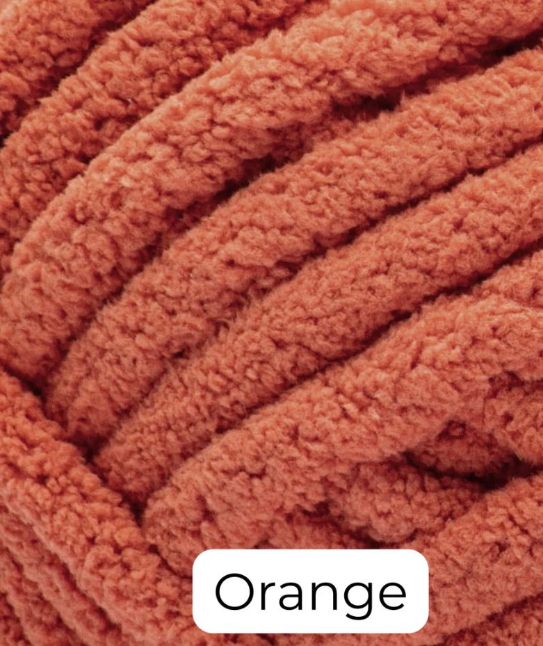 Feel So Cold yarn sweatshirt (preorder)