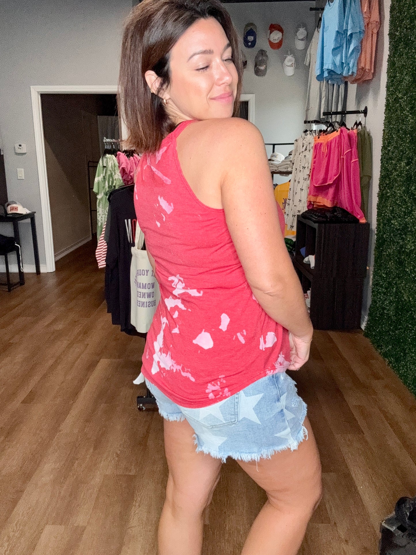 USA Bomba red tank