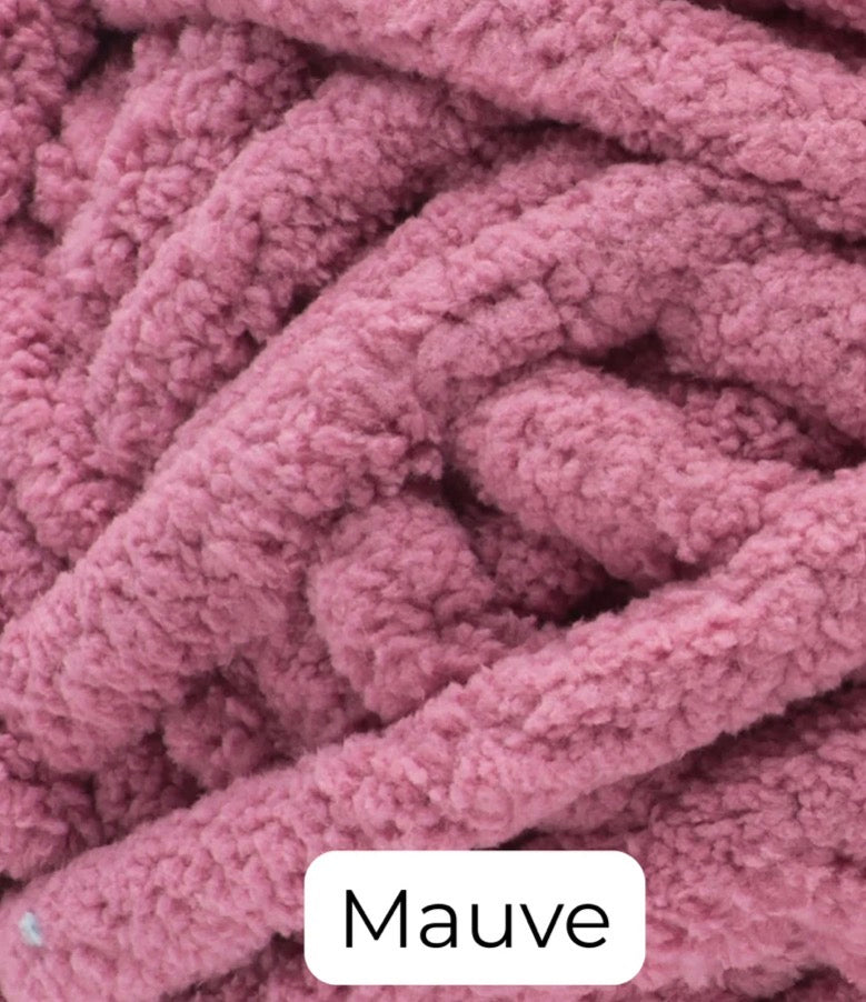 Feel So Cold yarn sweatshirt (preorder)