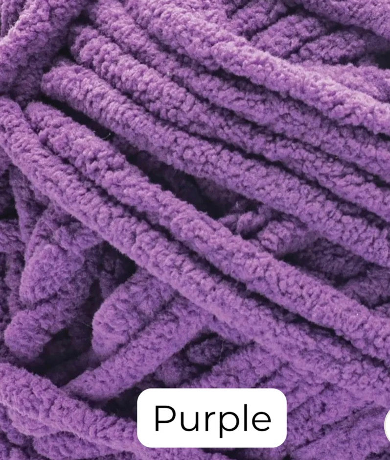 Feel So Cold yarn sweatshirt (preorder)